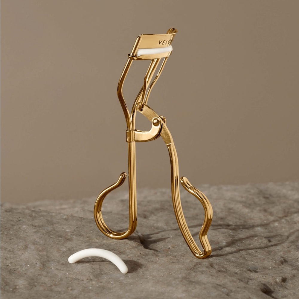 Nib Too Extra Lash Curler